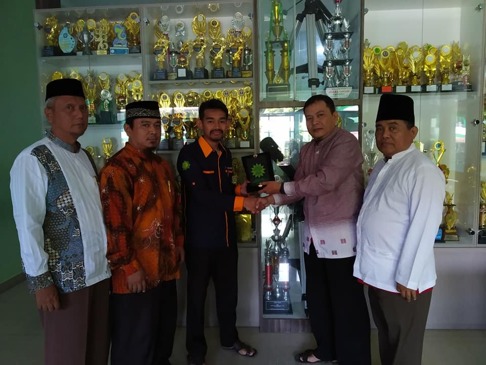 Pesantren Persis Tarogong Menerima Kunjungan PC Persis Matraman Jakarta 71329619 2412698165495098 7160325736497152000 n