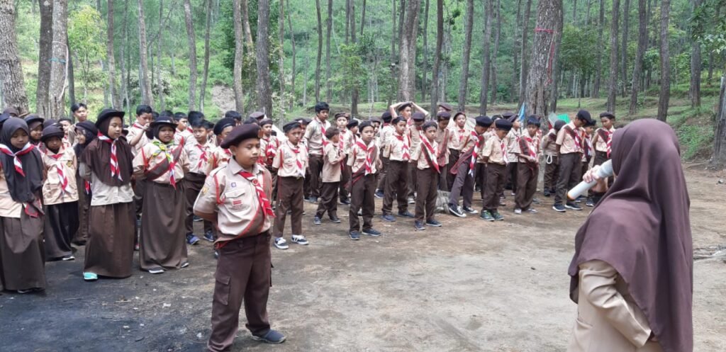 Bina Karakter Santri, SDIT Persis Tarogong Selenggarakan Persami img 20191124 wa0007