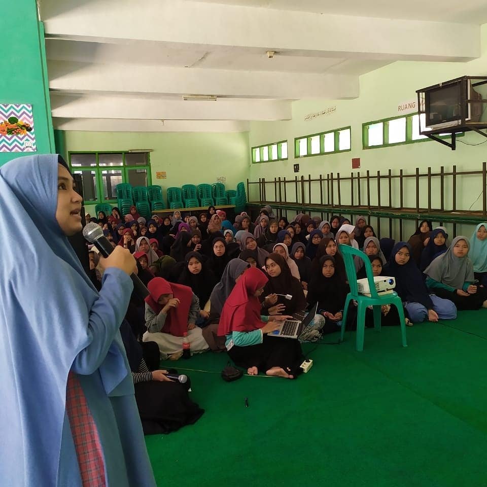 Asrama Putri Pesantren Persis Tarogong Bareng Poliklinik Al Amanah Lakukan Penyuluhan Kesehatan img 20191109 092849 264
