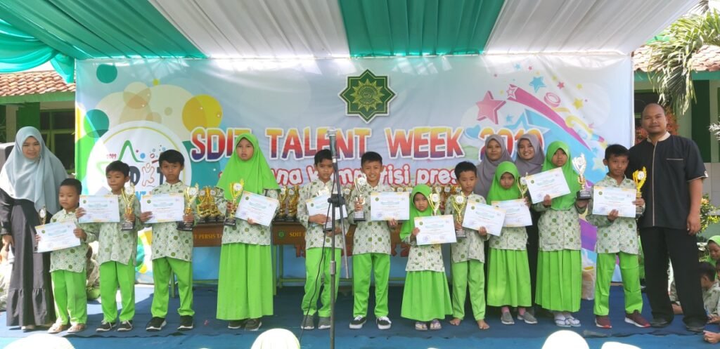 Semarak Kegiatan Akhir Semester SDIT Persis Tarogong 1d6df5a2 72d5 4f72 a0e9 25c0100fd3d3