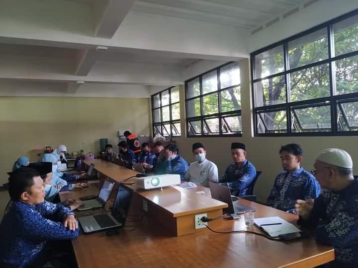 Penguatan Profesionalisme : Tema Besar Musyawarah Kerja Pesantren Persis Tarogong Tahun 2021-2022 fb img 1625045655217