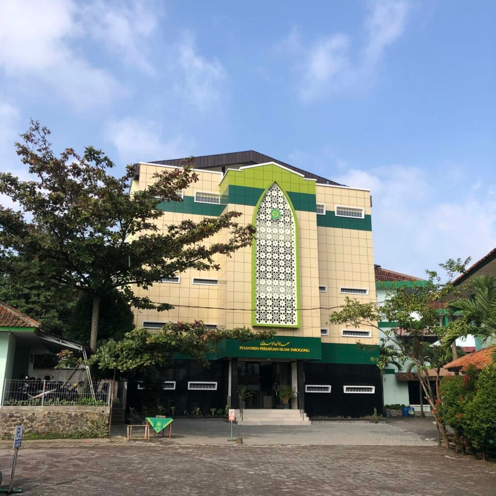 gedung pesantren gedung pesantren